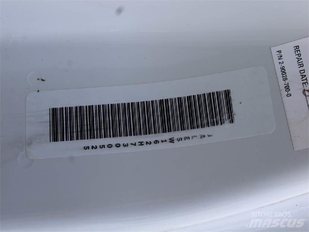 Isuzu NRR Фургони