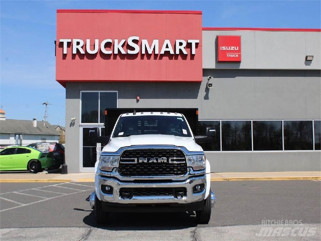 RAM 5500 Вантажівки-платформи/бокове розвантаження