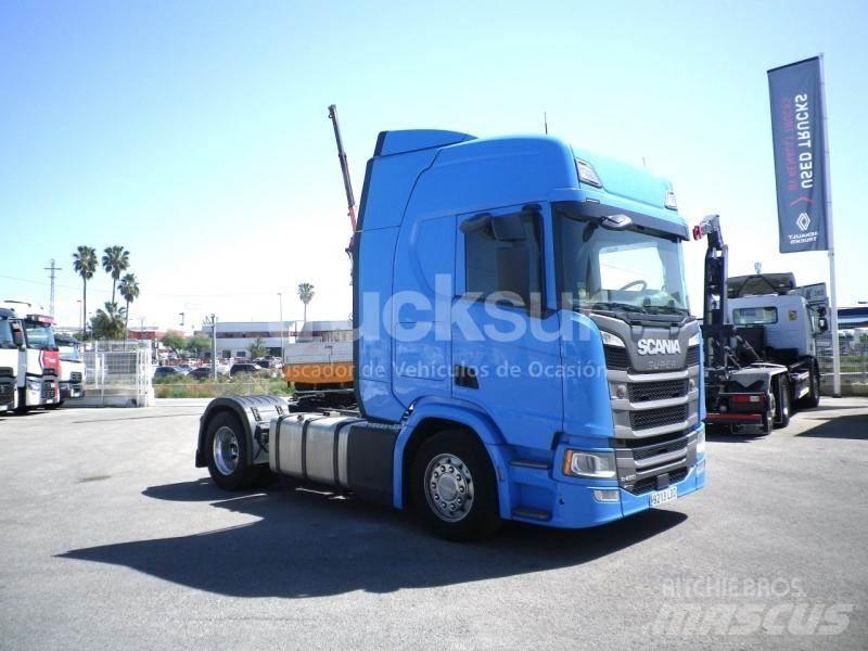 Scania R450 Тягачі