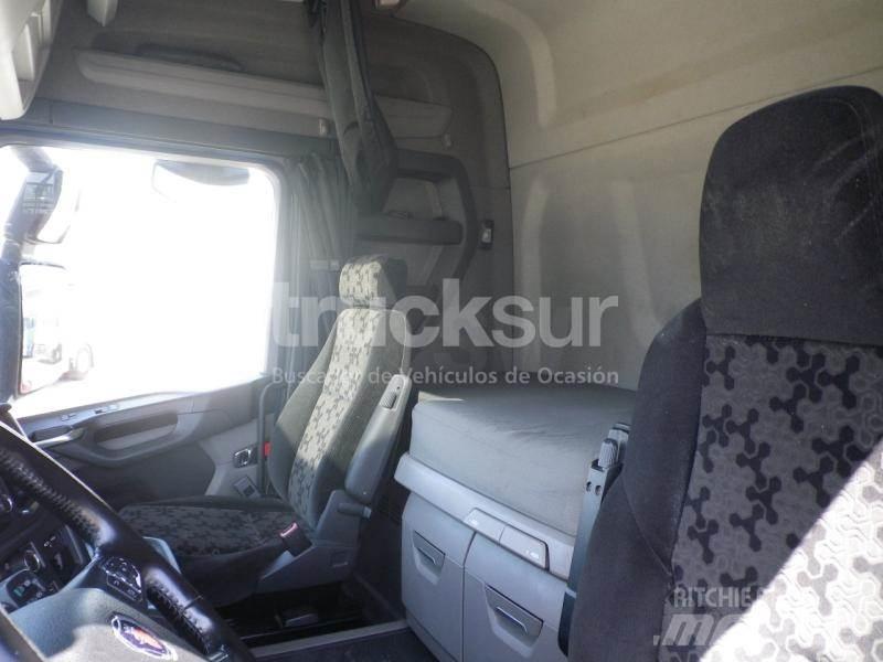 Scania R450 Тягачі