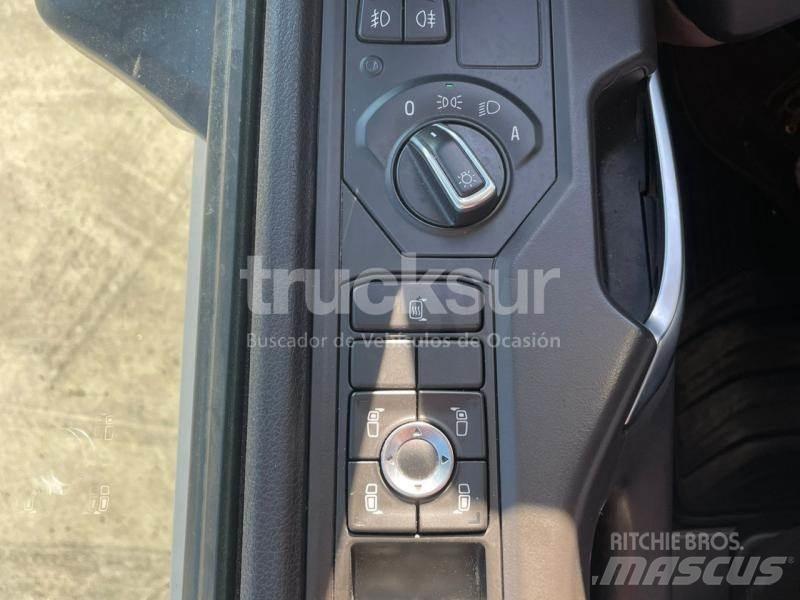 Scania R450 Тягачі
