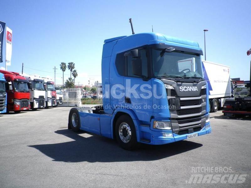 Scania R450 Тягачі