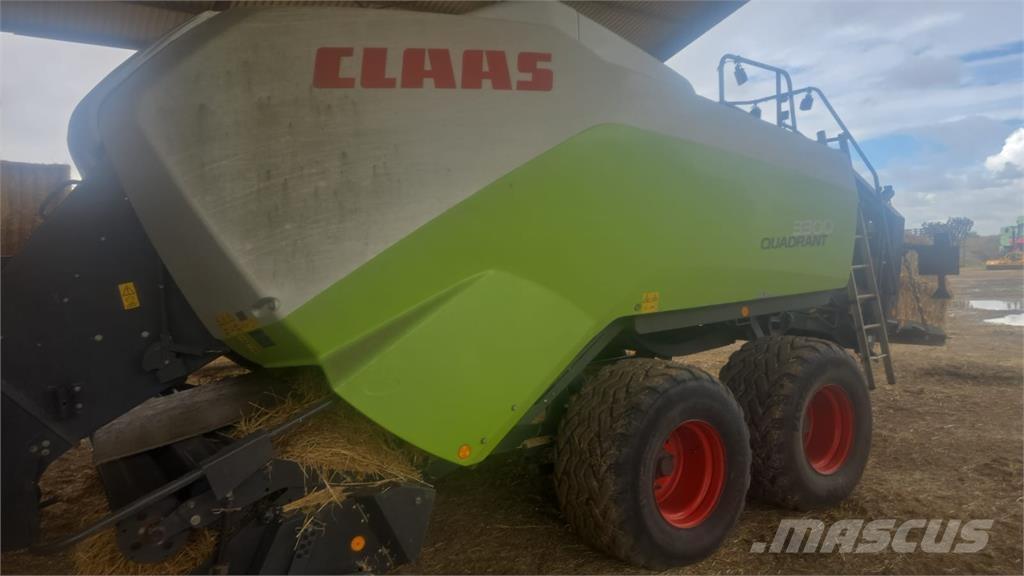 CLAAS 3300 Тюкові прес-підбирачі