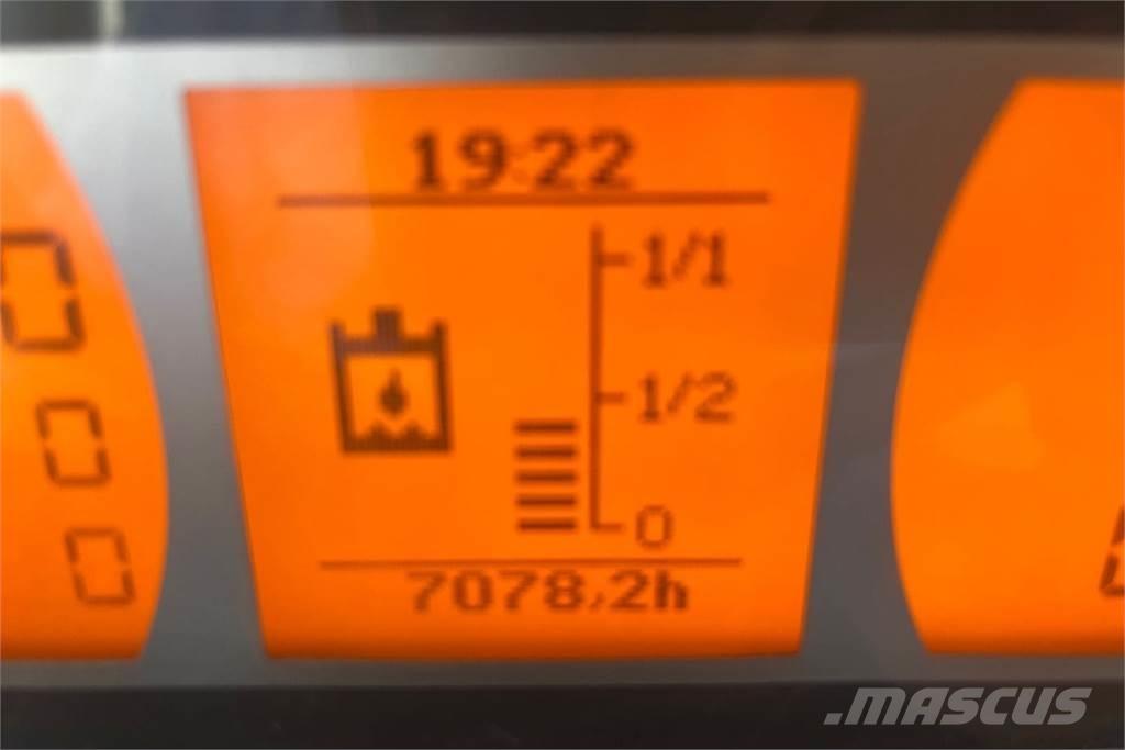 Fendt 718 Трактори