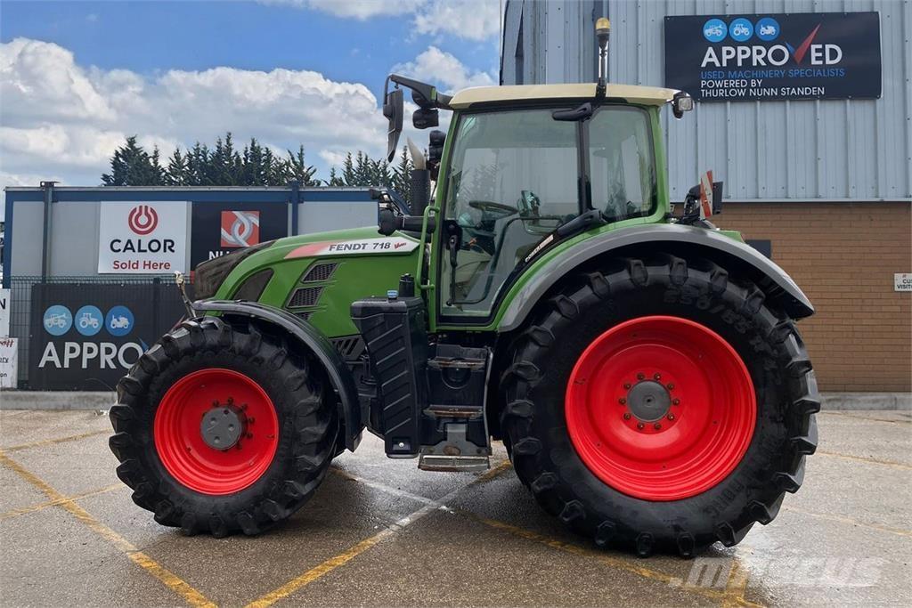 Fendt 718 VARIO S4 Трактори