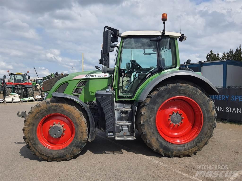 Fendt 720 VARIO S4 Трактори