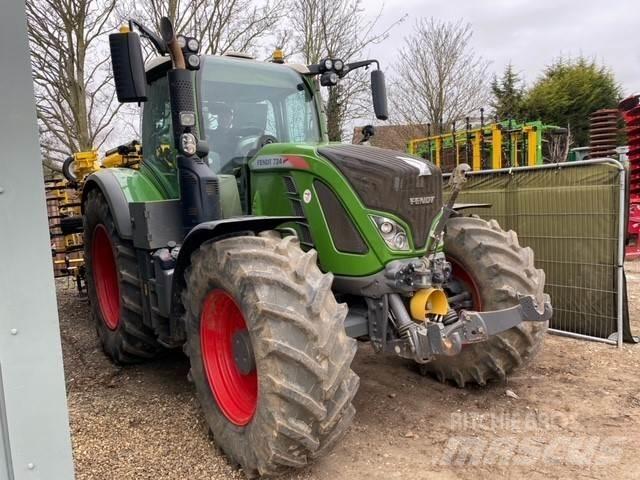 Fendt 724 DEMO Трактори