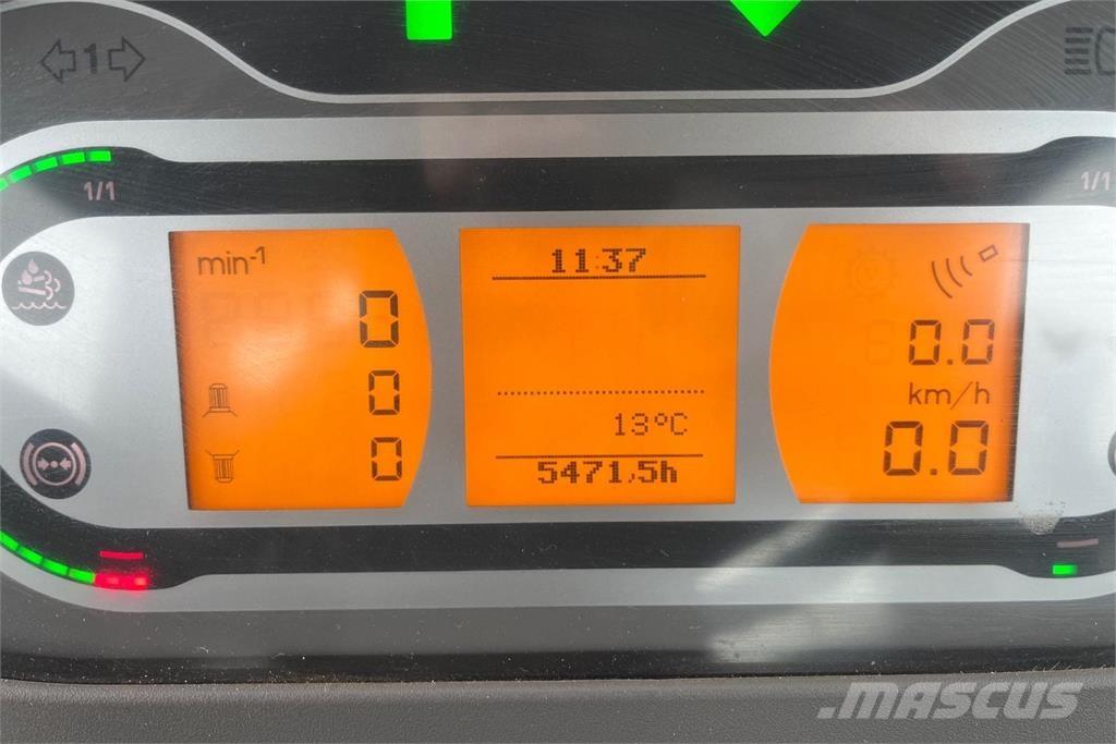 Fendt 828 Трактори