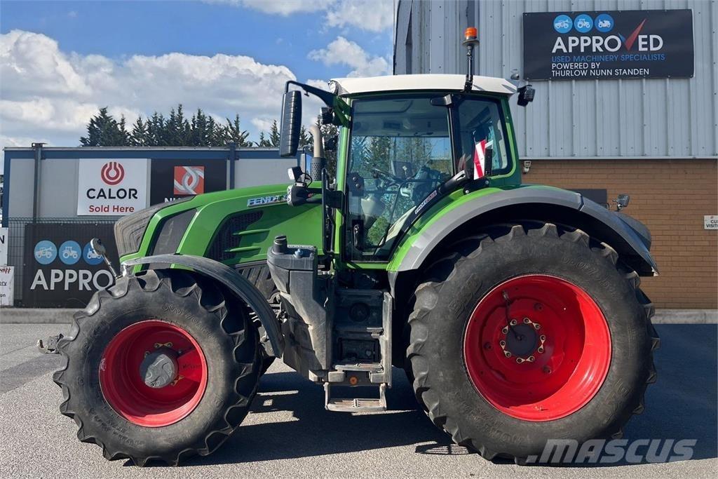 Fendt 828 VARIO Трактори
