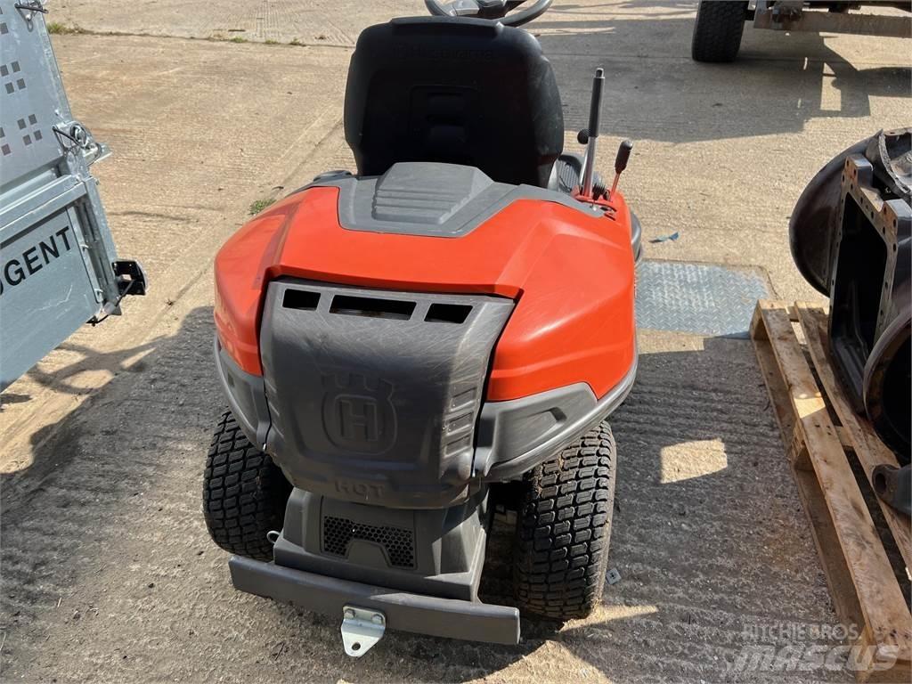 Husqvarna R216 Косилки