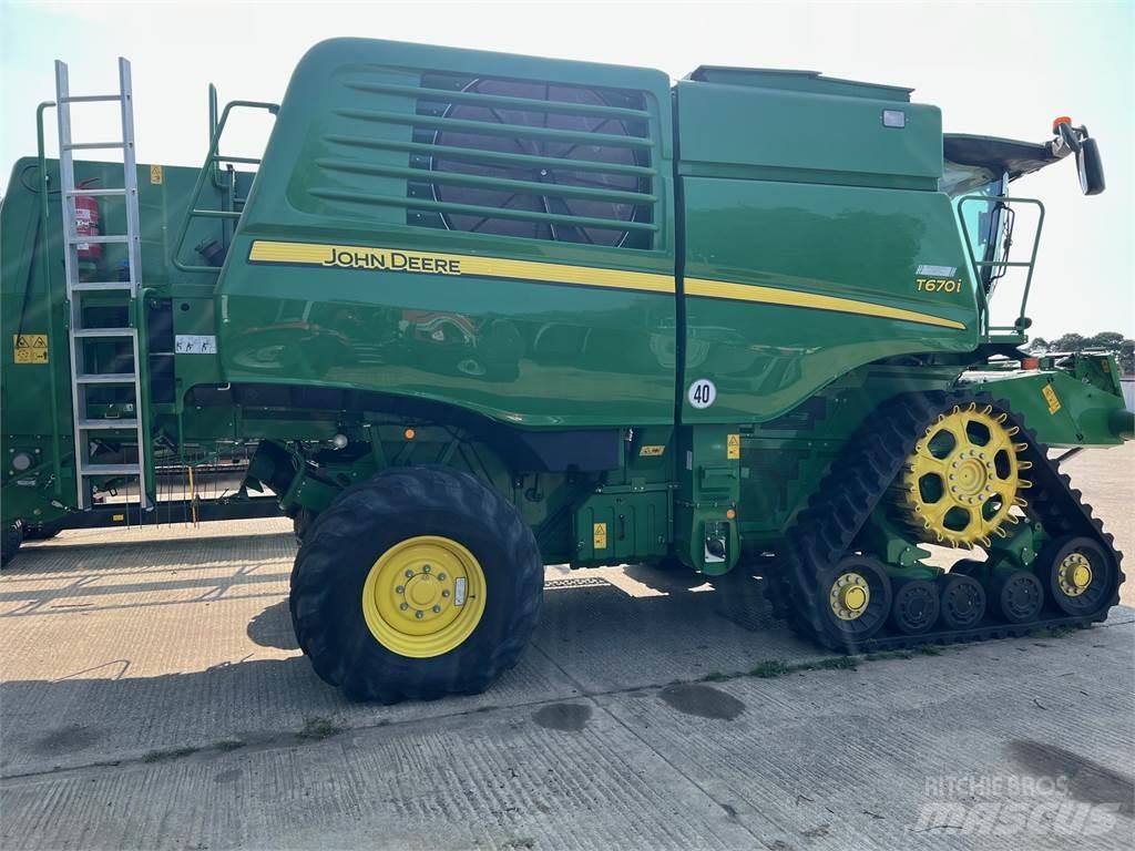 John Deere T670I Зернозбиральні комбайни
