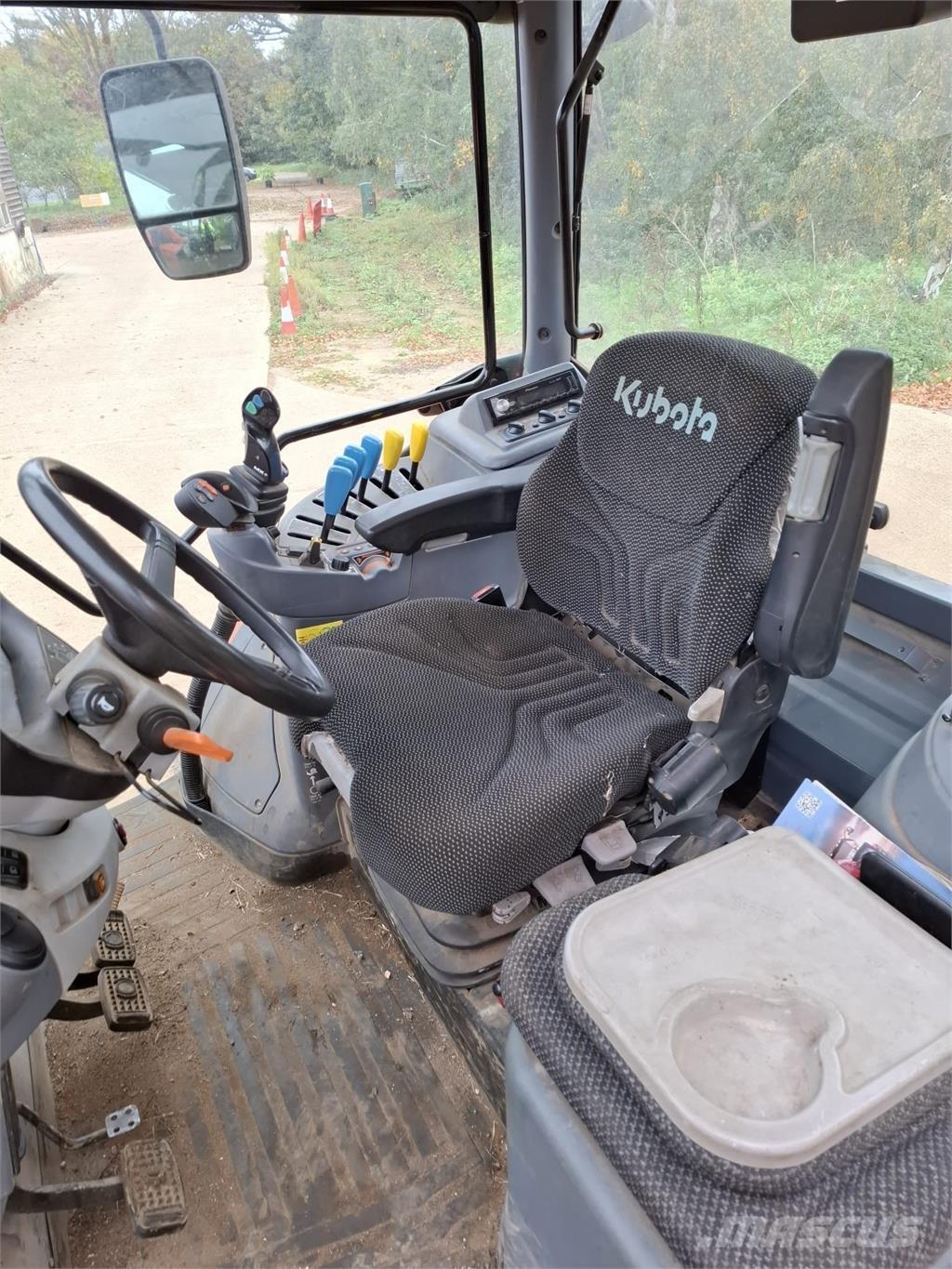 Kubota M7-152 Трактори