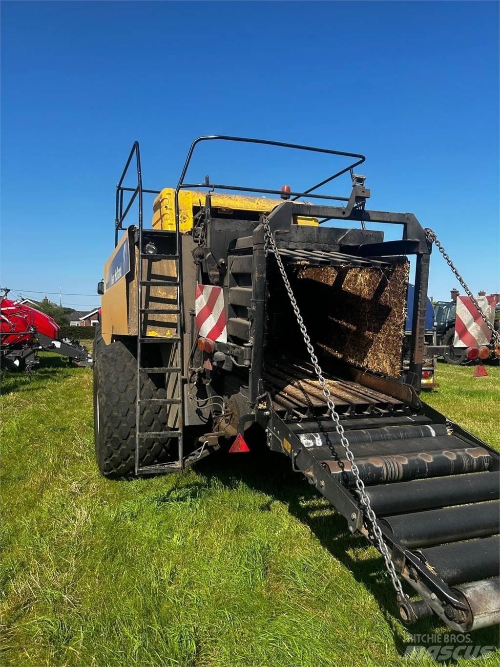 New Holland BB9090 Тюкові прес-підбирачі