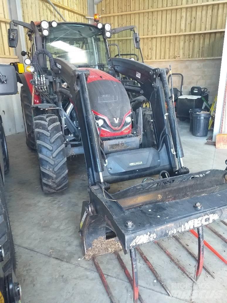 Valtra A115MH4 Трактори