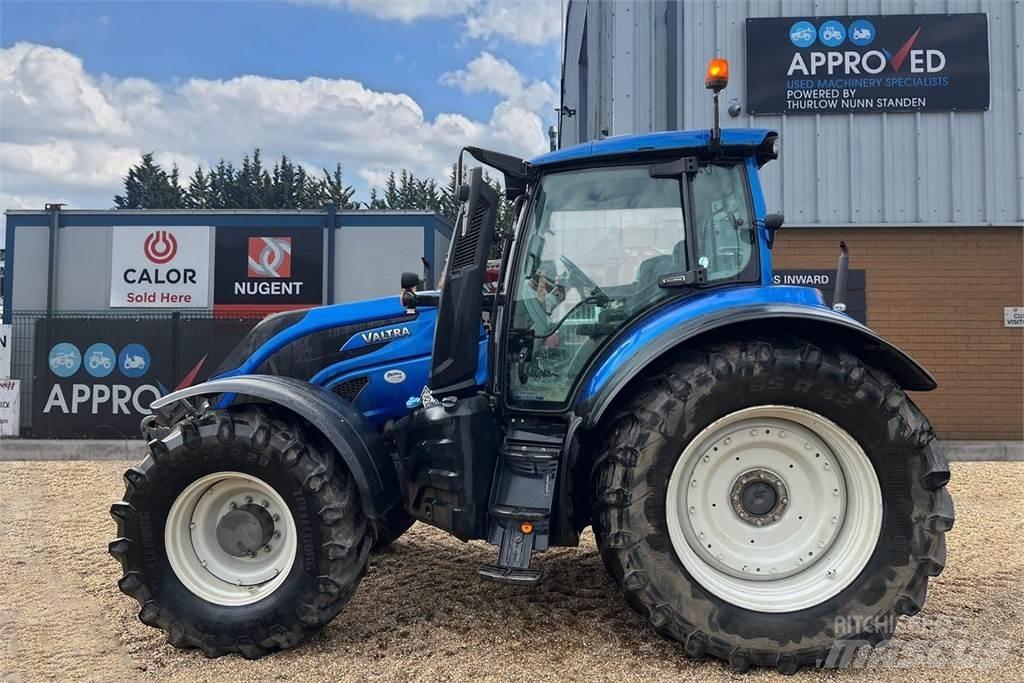 Valtra T234D Трактори