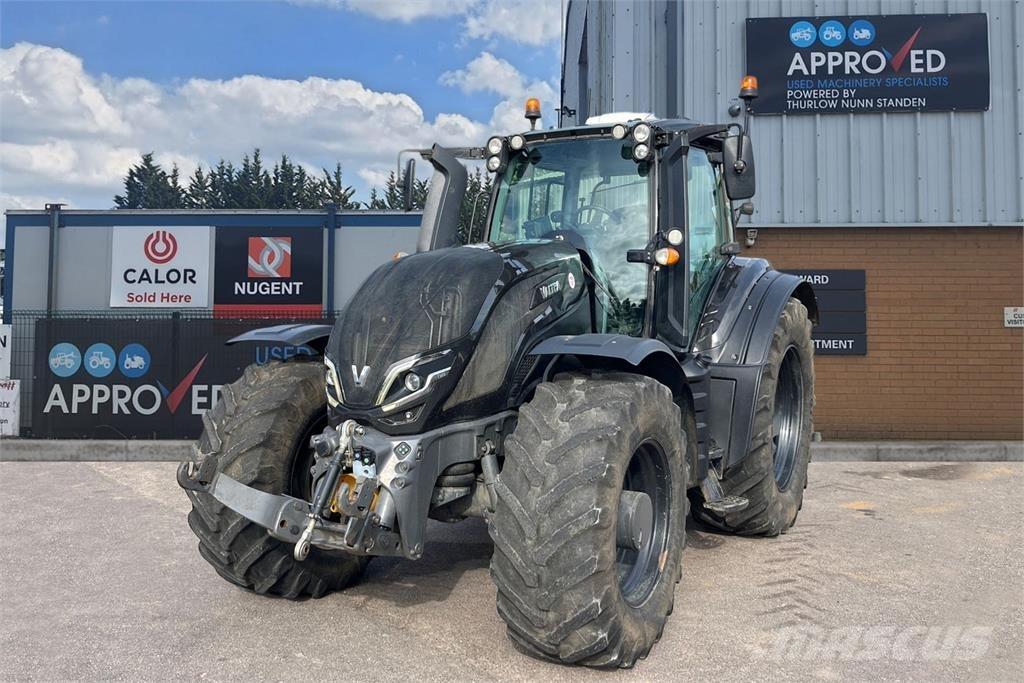 Valtra T255V Трактори