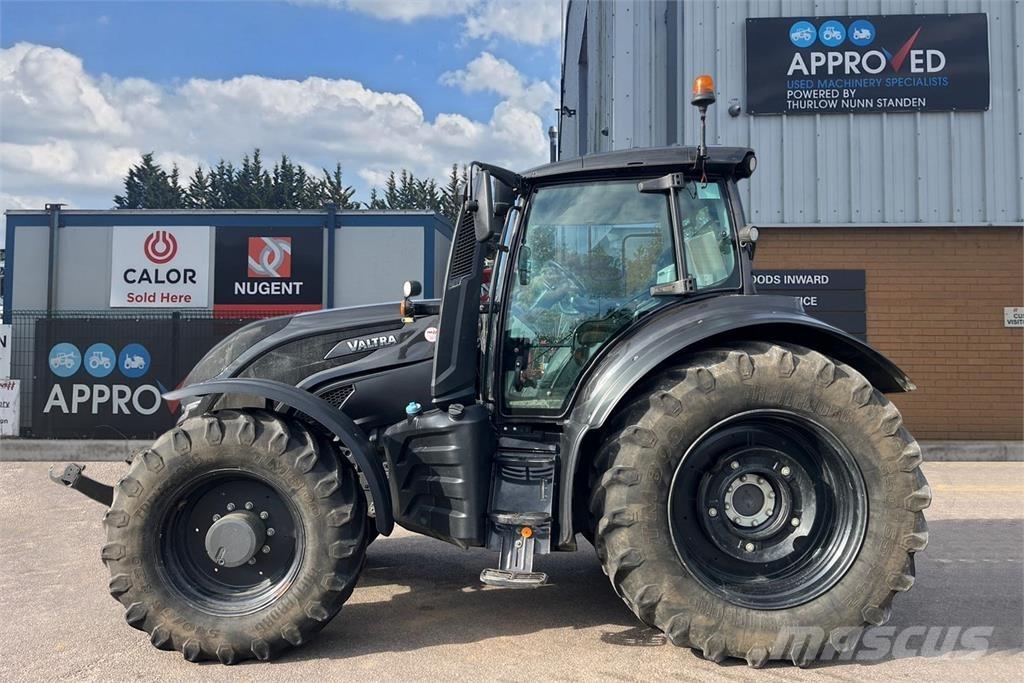 Valtra T255V Трактори