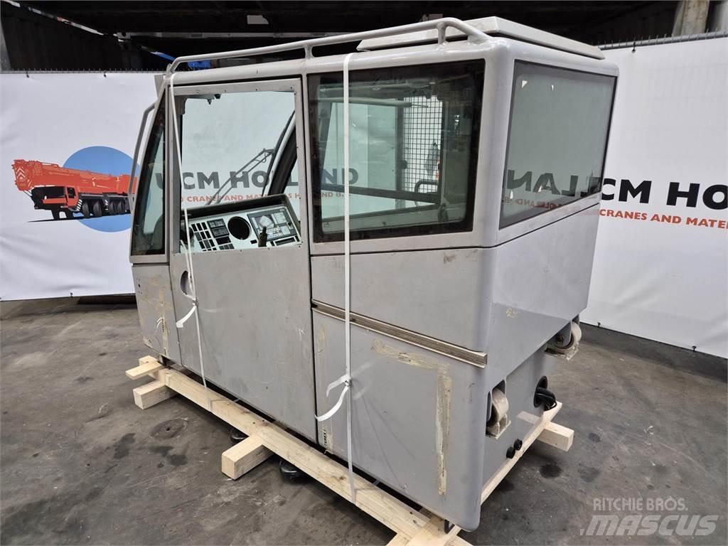  C.T.2 upper cabin Кабіна