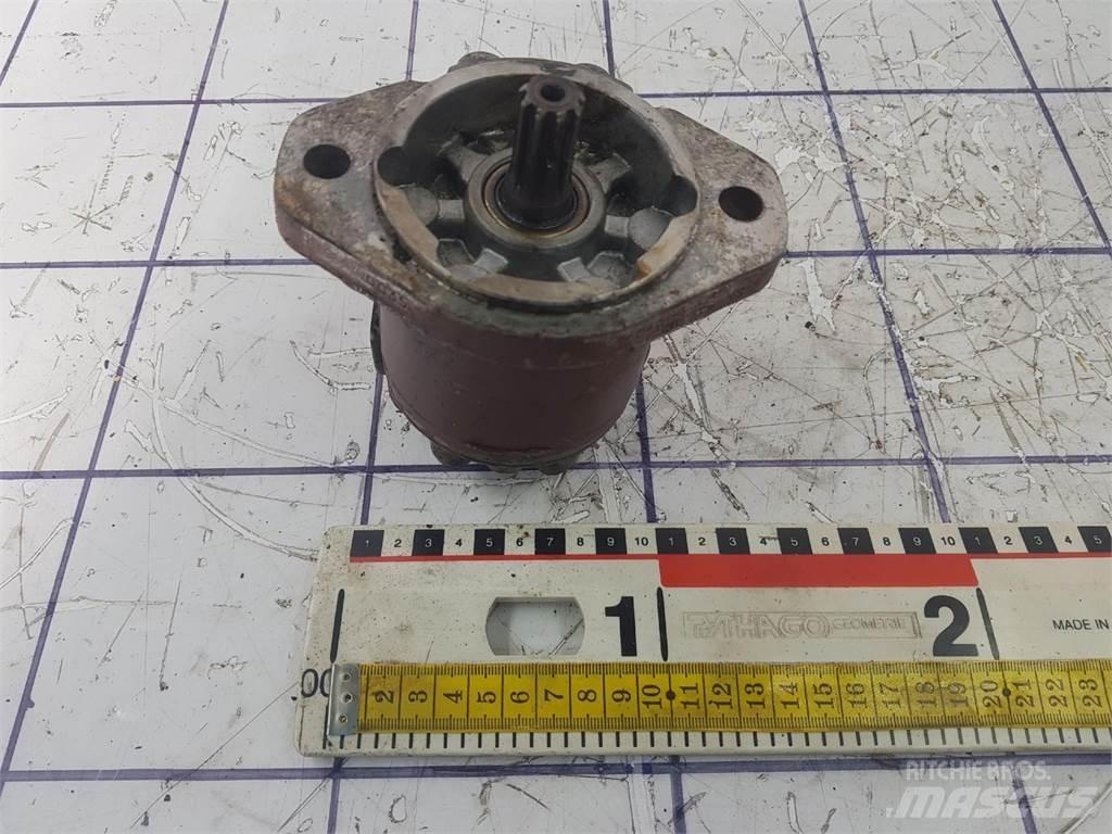 Grove steering pump Запчастини для кранів