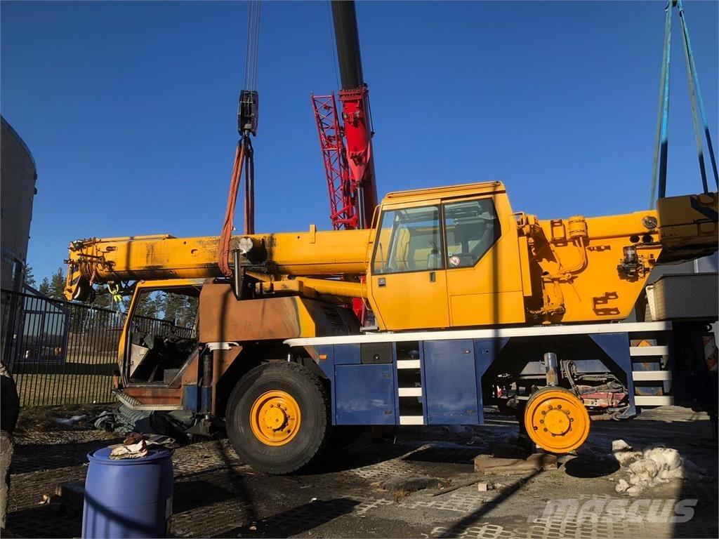 Liebherr LTM 1030-2 автокрани