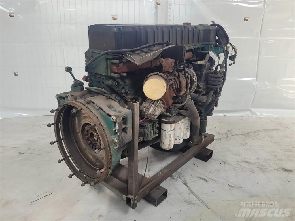 Volvo D12 Двигуни