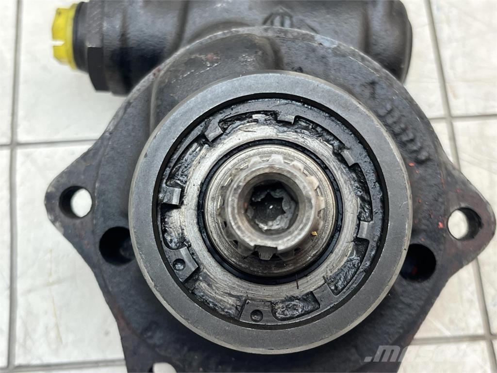 ZF steering pump Запчастини для кранів