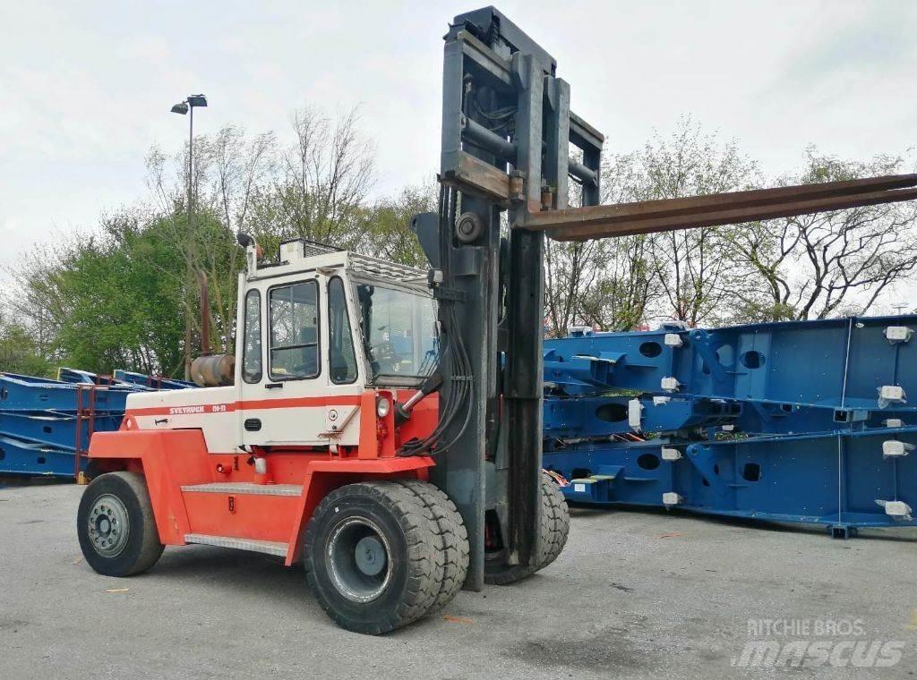 Svetruck 13,6-120-32 Дизельні навантажувачі