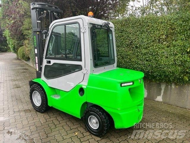 Cesab M335H-DV Дизельні навантажувачі