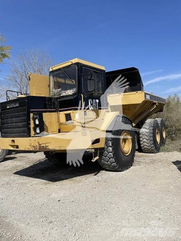 CAT D400D Зчленовані самоскиди