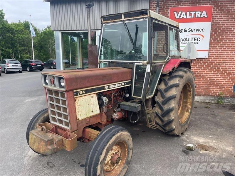 IH 784 Трактори