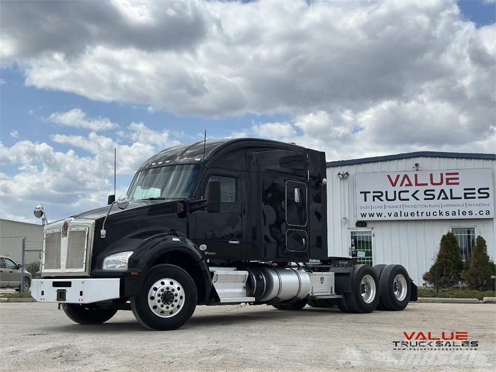 Kenworth T880 Тягачі