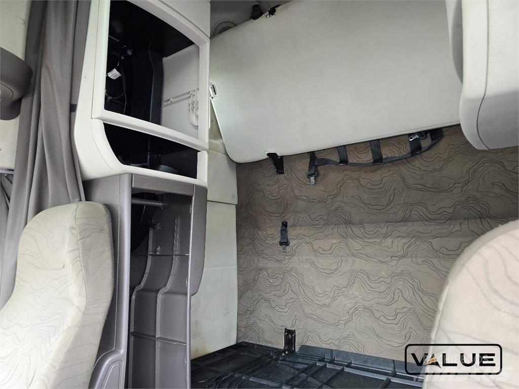 Volvo VNL670 Тягачі