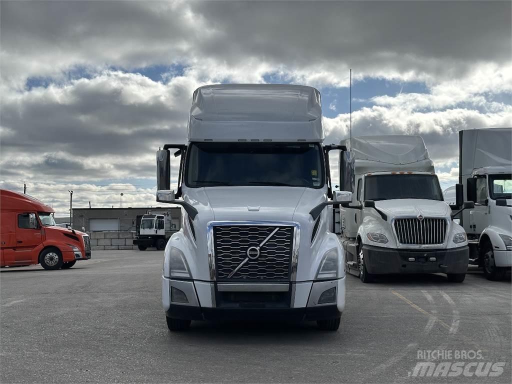 Volvo VNL760 Тягачі