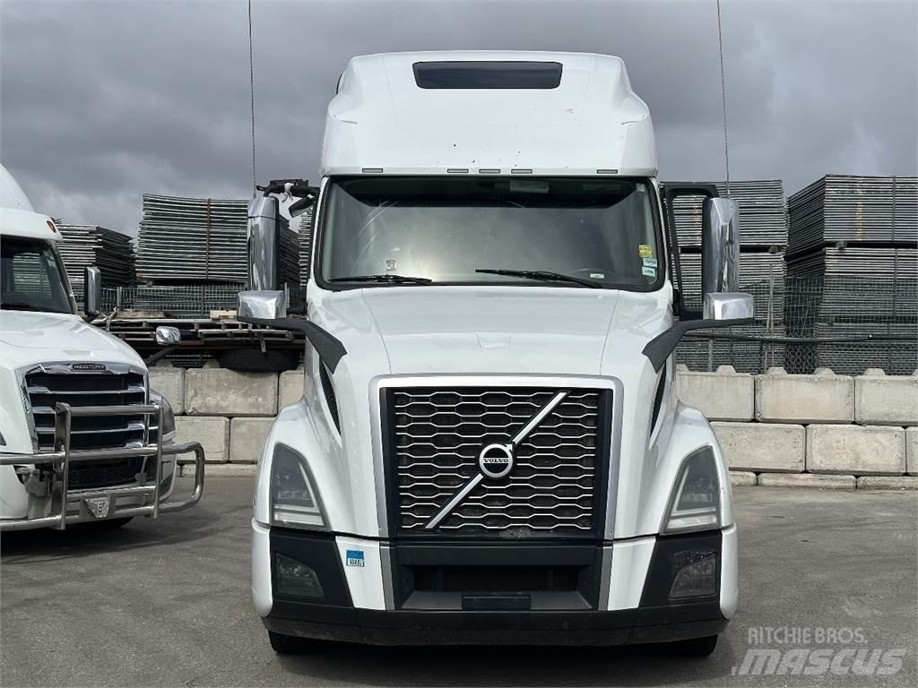 Volvo VNL760 Тягачі