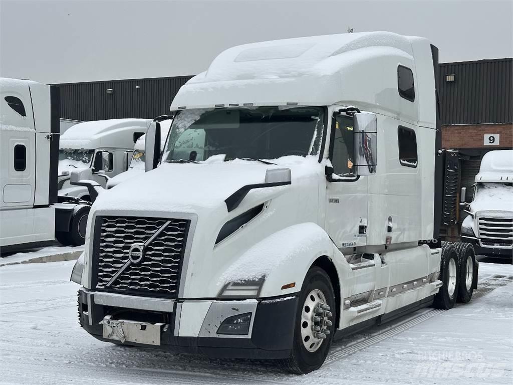 Volvo VNL860 Тягачі