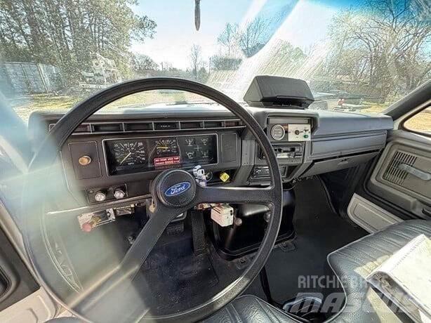 Ford F-800 Будтехніка - Інші