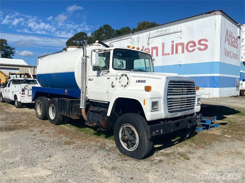 Ford L8000 Будтехніка - Інші