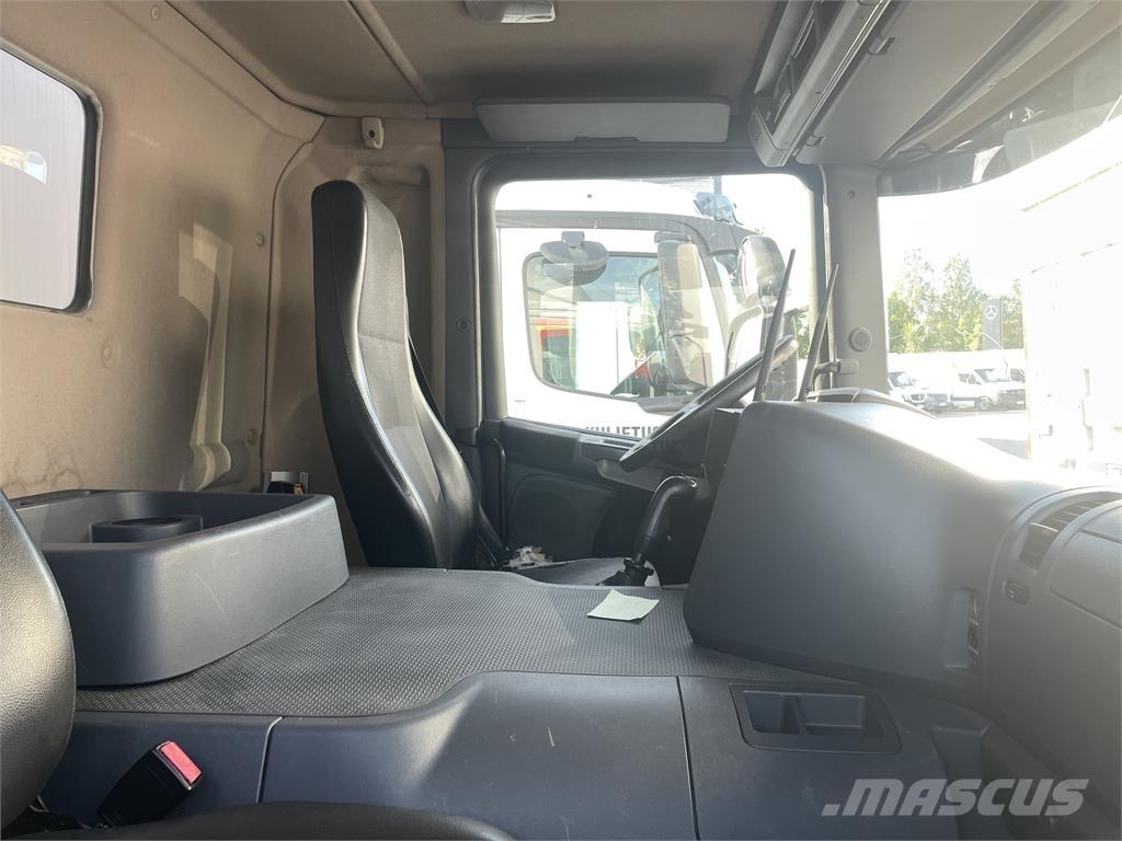Scania P230 Тягачі