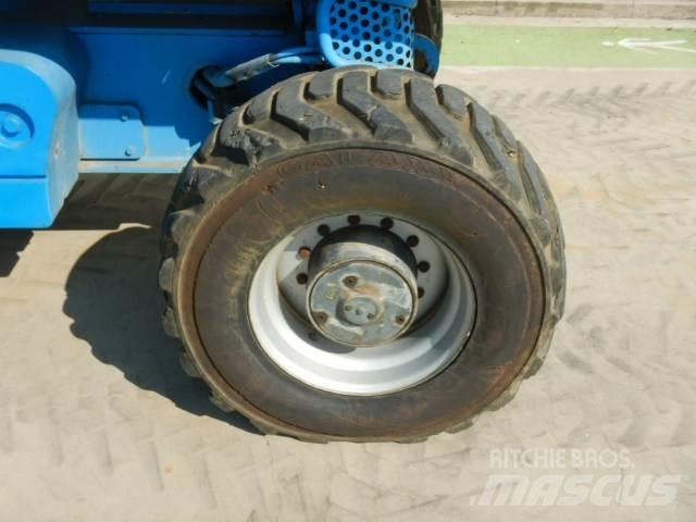 Aichi SP21AJ Телескопічні підйомники