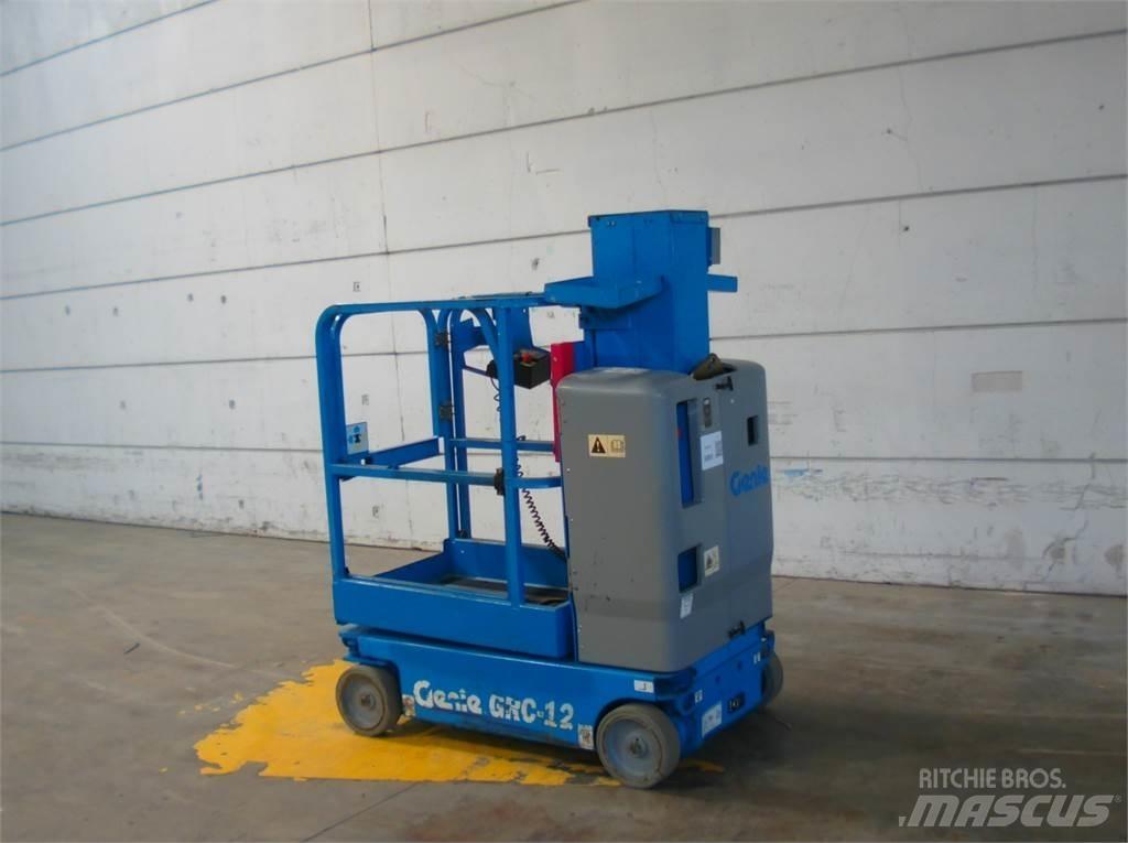 Genie GRC12 Вертикальні щоглові підйомники