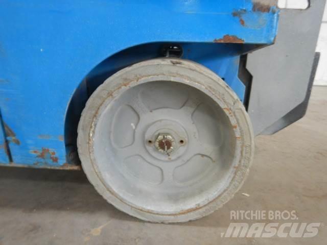 Genie GS2032 Підйомники-ножиці