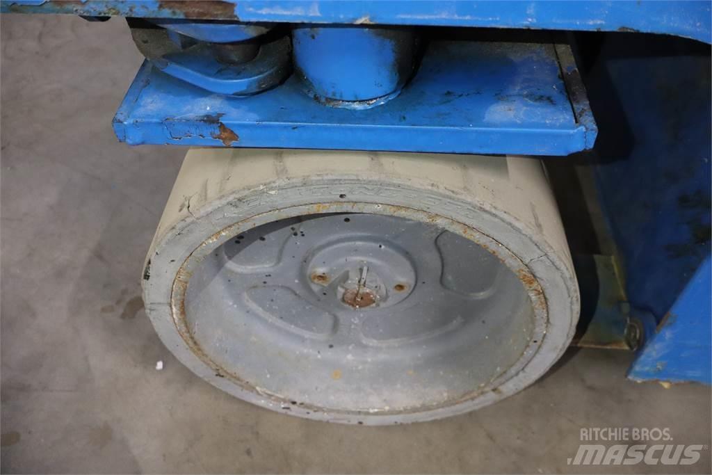 Genie GS2046 Підйомники-ножиці