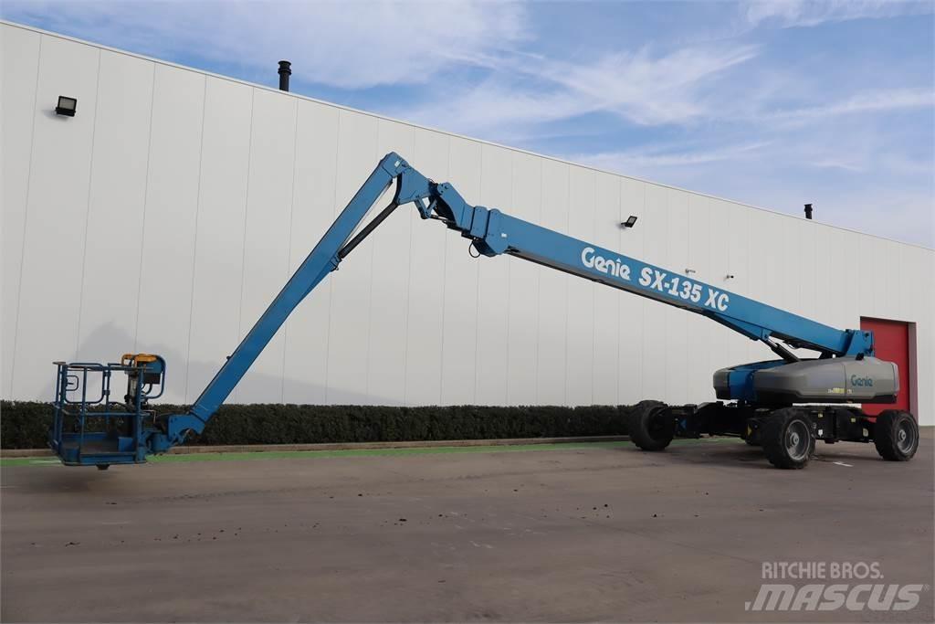 Genie SX135XC Телескопічні підйомники