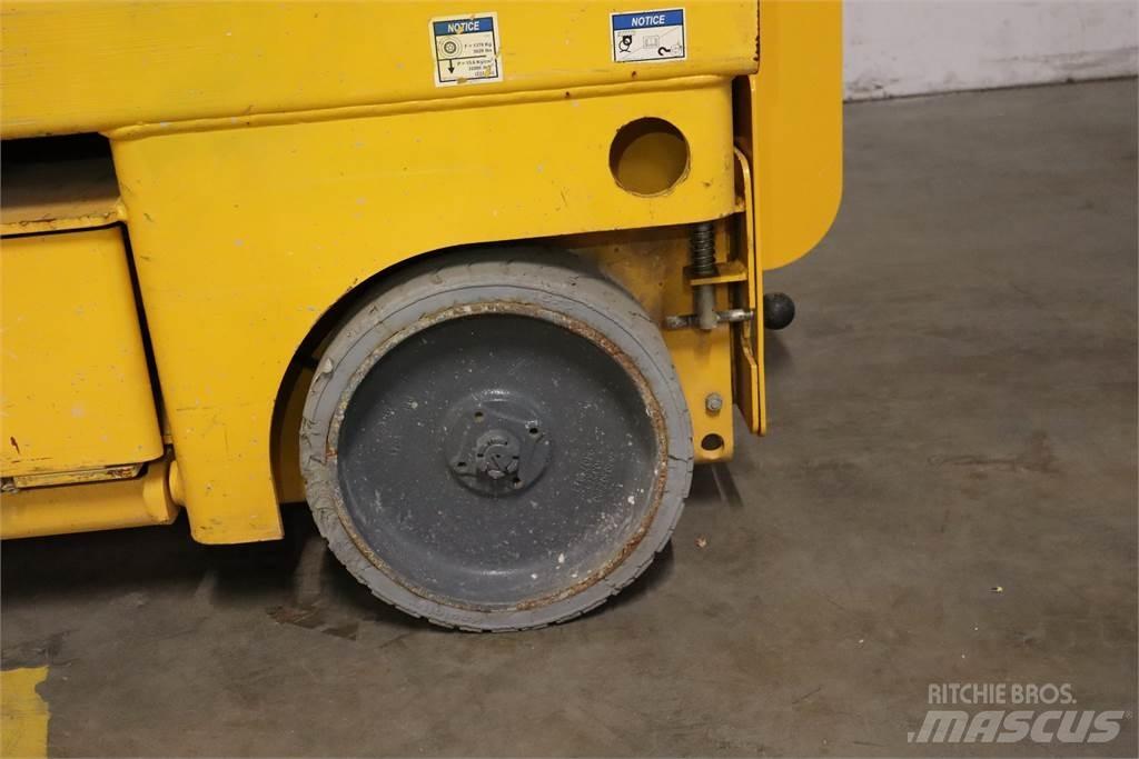 Haulotte Compact 10 Підйомники-ножиці