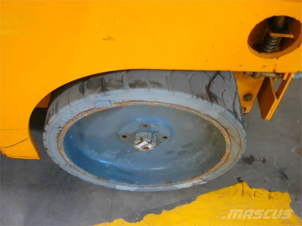 Haulotte Compact 12 Підйомники-ножиці