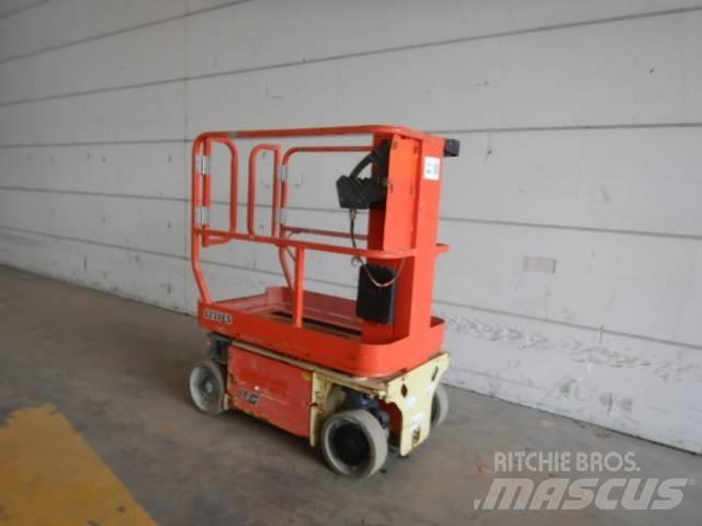 JLG 1230ES Вертикальні щоглові підйомники