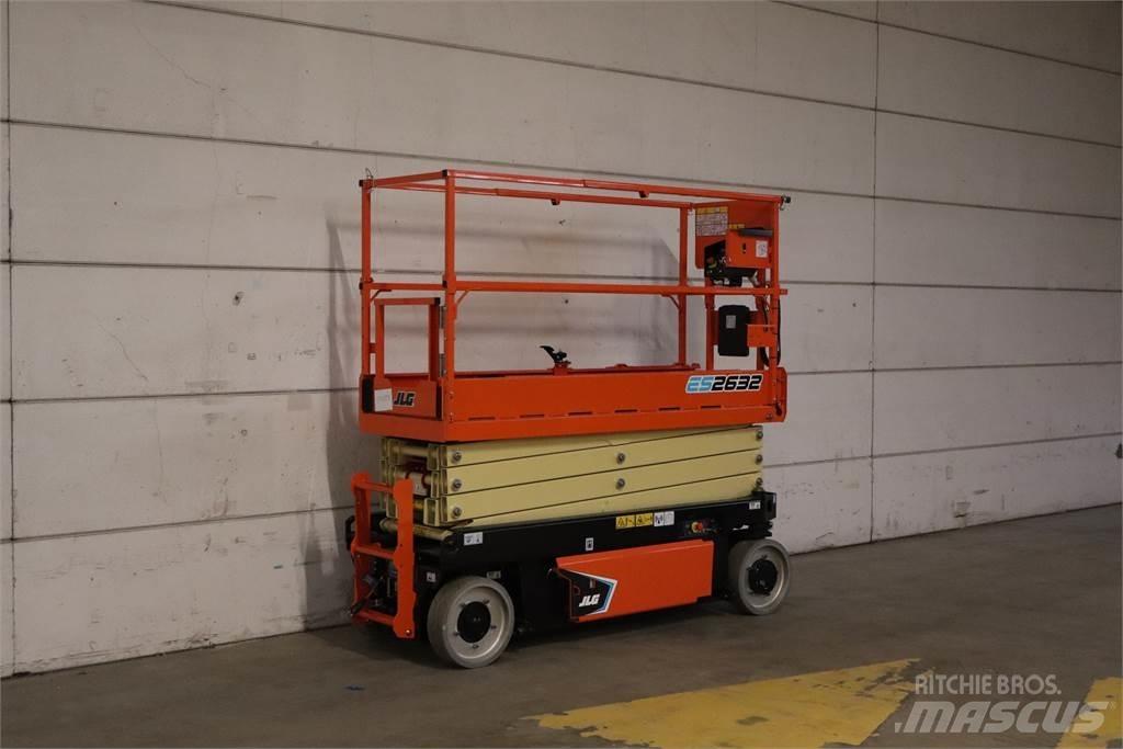 JLG 2632ES Підйомники-ножиці