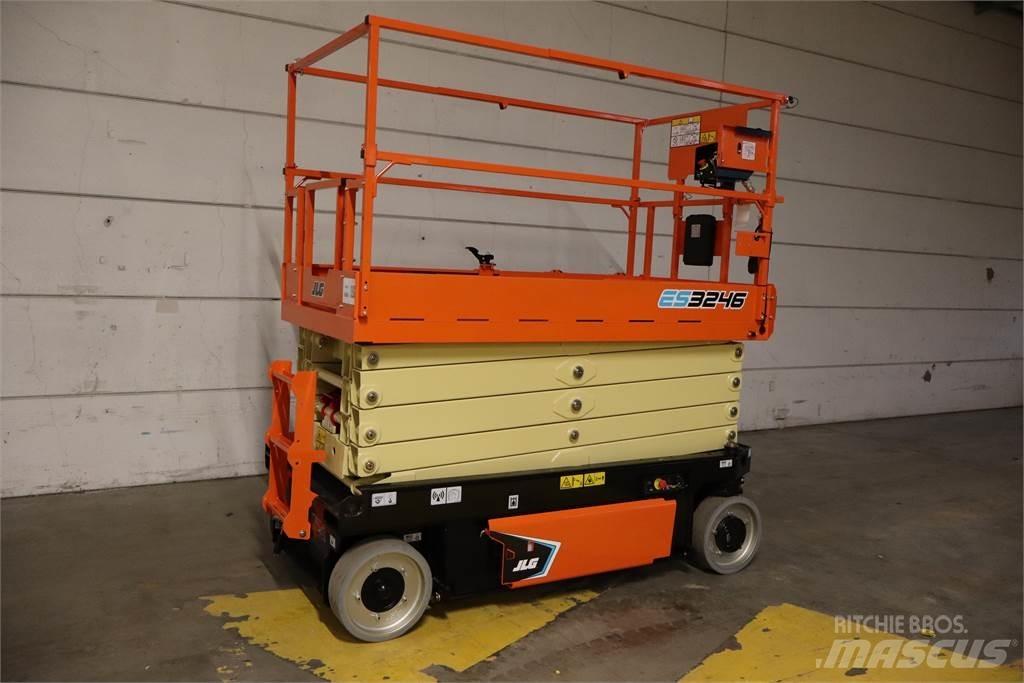 JLG 3246ES Підйомники-ножиці