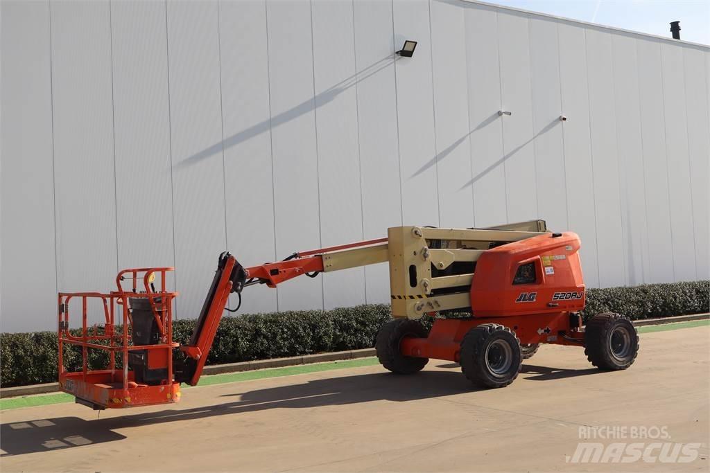 JLG 520AJ Колінчаті підйомники