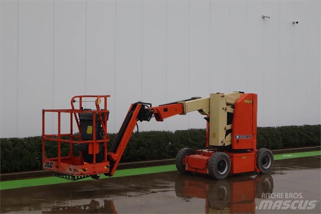 JLG E300AJP Колінчаті підйомники